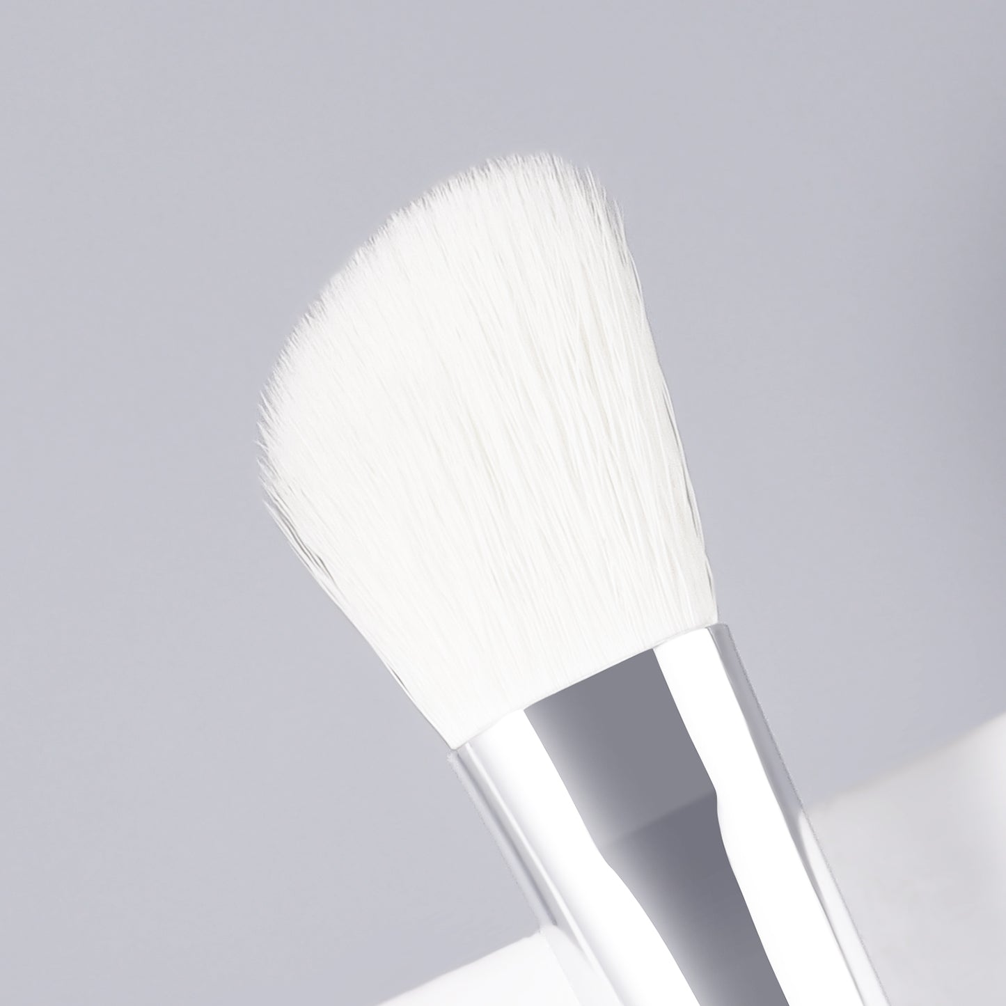 RONSHADOW Curved Smudge Brush Effortless Smoky Blend & Soft Definition